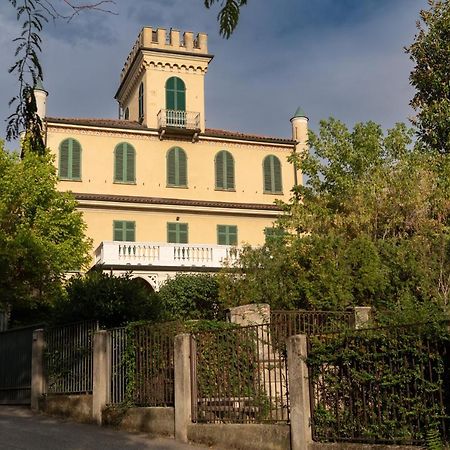B&B Villa Ferrari Асти Екстериор снимка