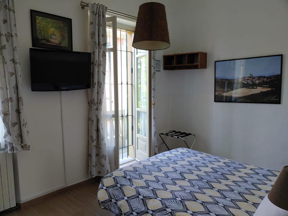 B&B Villa Ferrari Асти Екстериор снимка